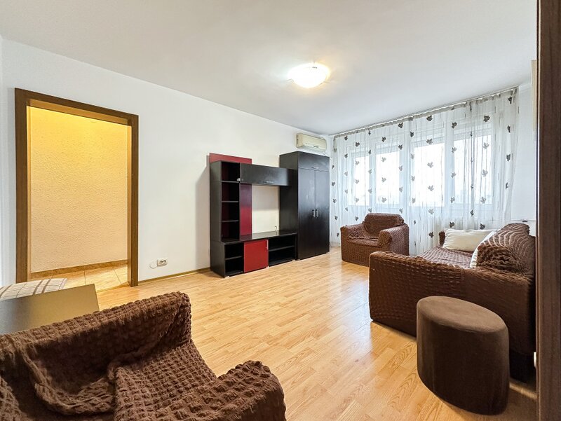 Bucur Obor. 3 camere 6 minute pe jos este Metroul, Bucur Obor! Loc de parcare!