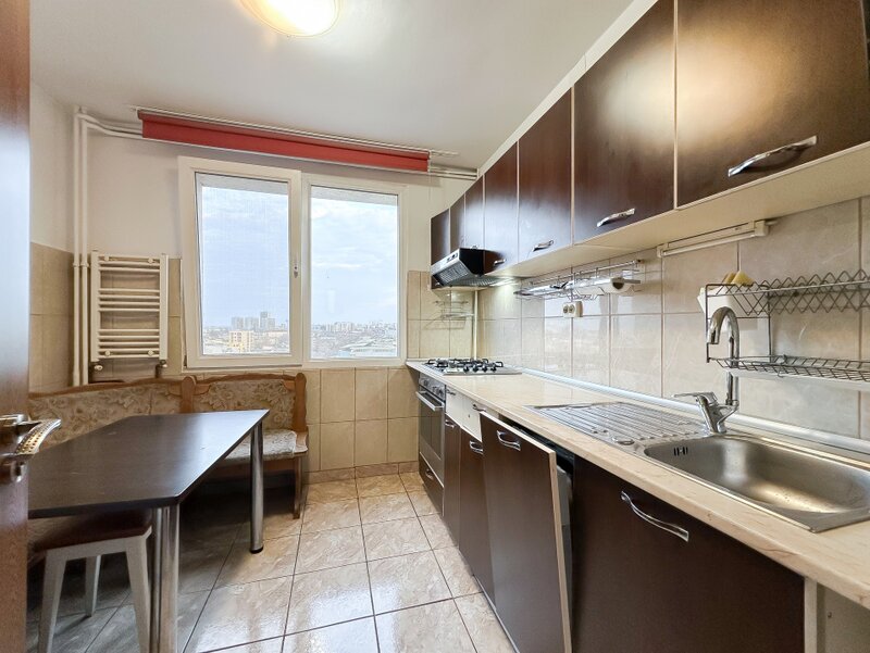 Bucur Obor. 3 camere 6 minute pe jos este Metroul, Bucur Obor! Loc de parcare!